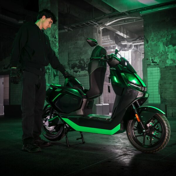 niu-fqi-razer-scooter-electrique-0004 Niu fqix razer scooter electrique